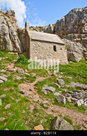 St Govan's Chapel, Pembrokeshire Foto Stock