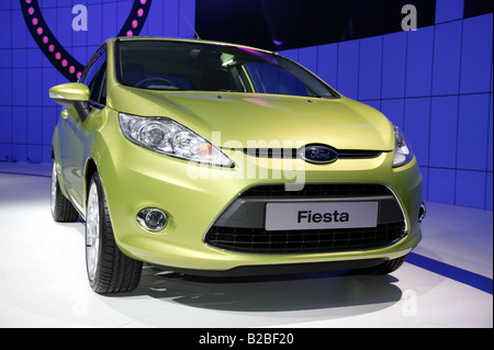 Riprese del nuovo 2008 Ford Fiesta in mostra presso lo stand ford del Motor Show di Londra Foto Stock