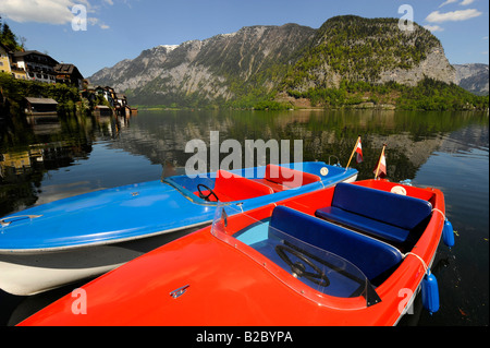 Hallstaettersee vicino lago Hallstatt, Salzkammergut, Austria superiore, Europa Foto Stock