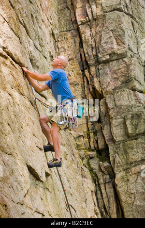 Arrampicata su roccia la Shawangunks aka il Gunks New Paltz nello Stato di New York Foto Stock