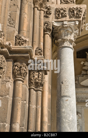 Cattedrale portico dettaglio Foto Stock