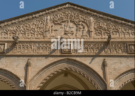 Portico della cattedrale Foto Stock