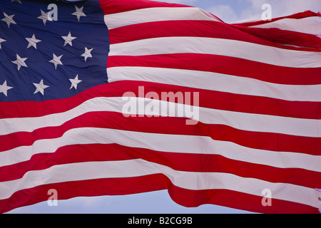 BALTIMORE, MARYLAND, Stati Uniti d'America - 15-star e 15-striscia United States Flag sorvolano Federal Hill. Foto Stock