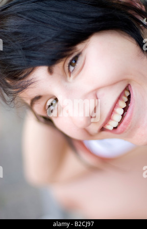 Ritratto di giovane donna, ridendo Foto Stock