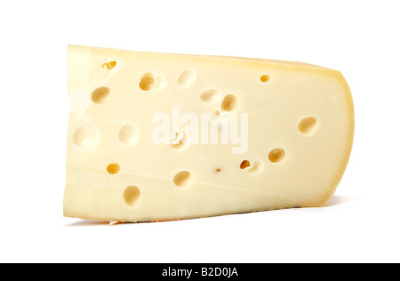 Pezzo di formaggio isolato su sfondo bianco di grandi file XXL girato in studio con 21 megapixel della fotocamera Foto Stock