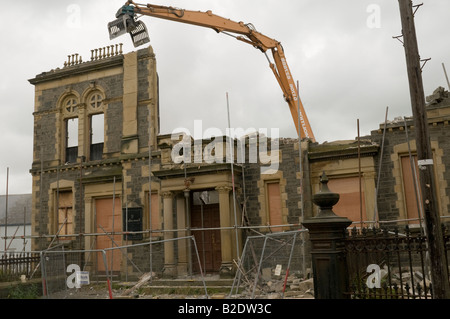 Demolizione della cappella tabernacolo Aberystwyth Il Grade ii Listed è un edificio costruito nel 1879 dopo che era stata distrutta da un incendio di luglio 2008 Foto Stock