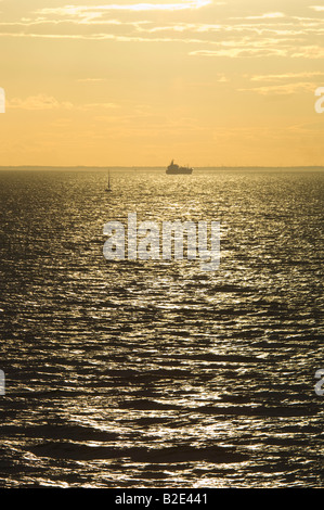 Tramonto al mare di Portsmouth Hampshire REGNO UNITO Foto Stock