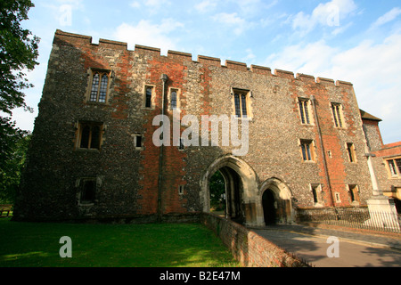 Il XIV secolo Gateway Abbazia di St Albans Cathedral hertfordshire Inghilterra uk gb Foto Stock