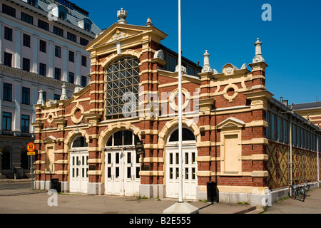 Kauppahalli Wanha, Old Market Hall presso la piazza mercato Kauppatori, Helsinki, Finlandia. Foto Stock