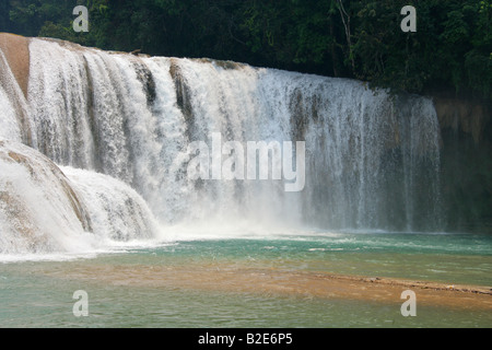 Cataratas de Agua Azul, Nr Palenque, Chiapas, Messico. Foto Stock