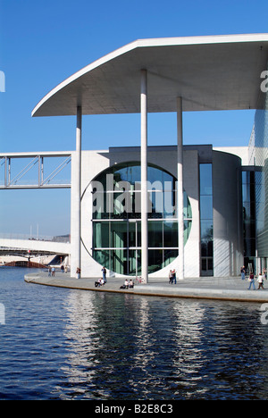 Palazzo del Governo a waterfront Marie-Elisabeth Ludershaus Haus fiume Spree Berlino Germania Foto Stock