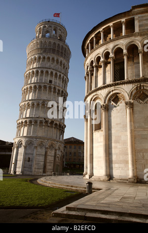 La Torre Pendente e il Duomo di Pisa, Toscana, Italia Foto Stock