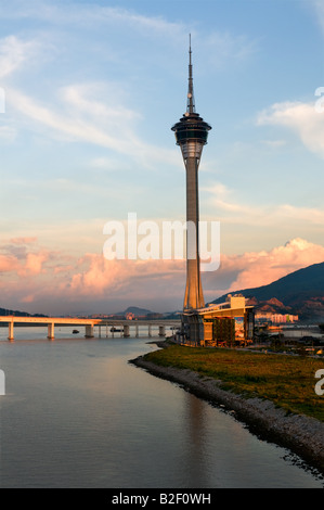 Torre di Macau e Convention Center preso alla mattina presto Foto Stock