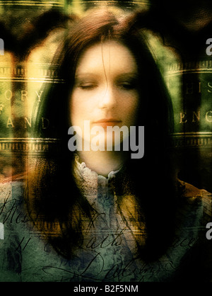 Giovane donna con gli occhi chiusi Foto Stock