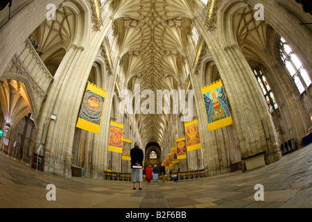 La Cattedrale di Winchester interno della navata Hampshire England Regno Unito GB Gran Bretagna Isole Britanniche Europa UE Foto Stock