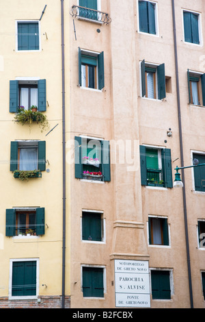 Appartamenti Case ed edifici nel Ghetto di Venezia Venezia Italia Foto Stock