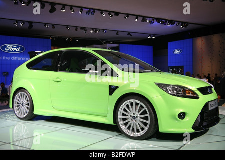 Green Ford Focus RS al Motor Show di Londra Foto Stock