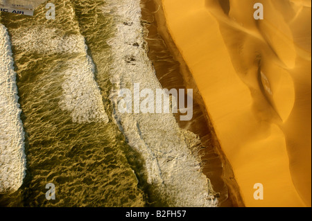 Il deserto incontra l'oceano, veduta aerea Foto Stock