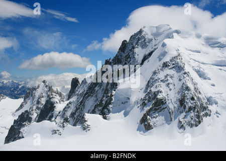 Neve, bridge, rock, ghiaccioli, Aigulle Du Midi, Chamonix Mont-Blanc, Francia Foto Stock