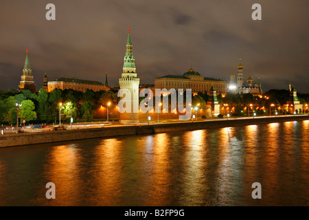 Il Cremlino di notte Mosca Russia Foto Stock