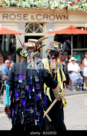 Mummers dancing da Rose and Crown pub al Warwick Festival Folk UK 2008 Foto Stock