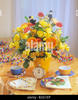 Bouquet di rose e gerbere Foto Stock