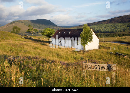 Dalgowan bothy Lowland remoto, singola casa a un piano; Cottage Scottish Keepers Country, Braemar, Aberdeenshire, Cairngorms National Park, Scozia Regno Unito Foto Stock