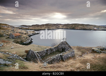 Casa abbandonata sull isola in Scozia Foto Stock