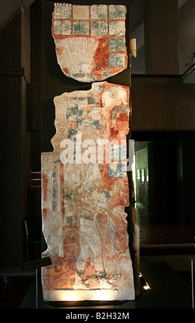 Viii secolo Tablet in stucco, Palenque Museum, originariamente dal Tempio XIX, Palenque sito archeologico, Chiapas, Messico Foto Stock