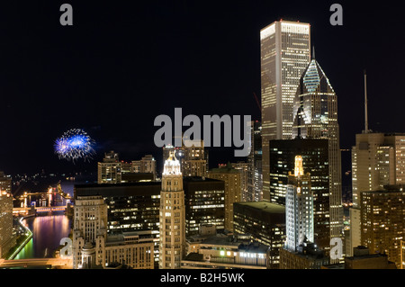 Vista aerea di Chicago con fuochi d'artificio Foto Stock