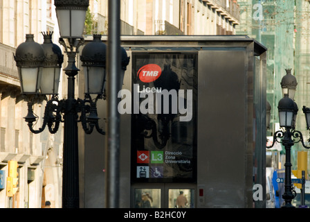 Las Ramblas ingresso della metropolitana di Barcellona Foto Stock