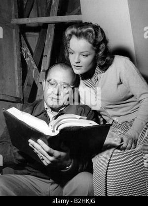 Schneider, Romy, 23.9.1938 - 29.5.1982, attrice tedesca, mezza lunghezza, con il regista Alfred Weidemann, 1956, Foto Stock