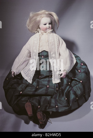 Giocattoli, bambole, 'Grande manichino', porcellana, pelle di capra, parrucca, altezza 41 cm, Parigi, Francia, circa 1870, Bethnal Green Museum, Londra, Foto Stock