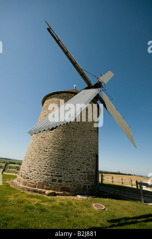 Tradizionale mulino in pietra, Normandia, Francia Foto Stock