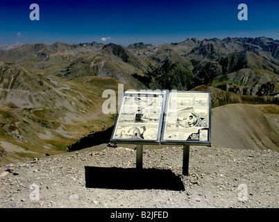 Il più alto d'Europa passano a 2715 metri le cime del Col de la bonnette restefond Alpes maritimes mercantour alpi francesi Francia UE Foto Stock