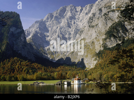 Geografia / viaggi, in Germania, in Baviera, paesaggi, Königsee con la chiesa di San Bartolomeo e il fronte orientale del Watzmann, Additional-Rights-Clearance-Info-Not-Available Foto Stock