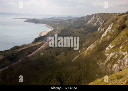 Vista panoramica di Folkestone dal clifftops a Capel Le Ferne nel Kent Foto Stock