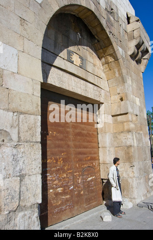 Bab Touma porta alla città vecchia a Damasco in Siria Foto Stock