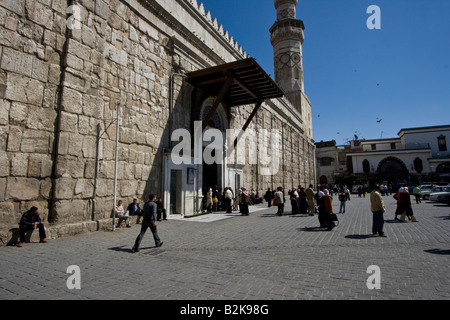 Fuori dell'entrata alla Moschea degli omayyä a Damasco in Siria Foto Stock