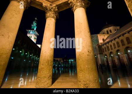 Notte alla Moschea Umayyad a Damasco in Siria Foto Stock