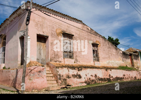 Edificio rosa in Trinidad, Cuba Foto Stock