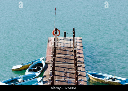 Barche ormeggiate su Sun Moon Lake, Taiwan, Nantou County Foto Stock