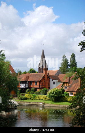 Whitchurch-on-Thames villaggio sul fiume Tamigi, Oxfordshire, England, Regno Unito Foto Stock