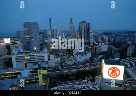 Twilight su Minato Mirai 21, Yokohama JP Foto Stock