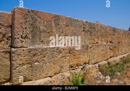 Rovine del palazzo minoico distrutto da un incendio nel 1450 BC a Malia sul Greco isola mediterranea di creta GR EU Foto Stock