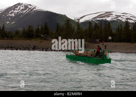 Russo in traghetto sul Fiume alla confluenza del russo e Kenai fiumi, lungo l'autostrada Sterling Foto Stock