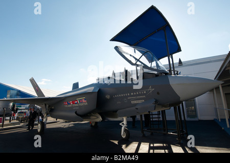 Lockheed Martin F-35 fulmini 11 JSF Joint Strike Fighter Farnborough Air Show 2008 Foto Stock