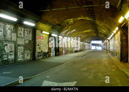 Banksy collettivo, lattine Festival, 'Leake Street' Tunnel, la stazione di Waterloo, Londra Foto Stock