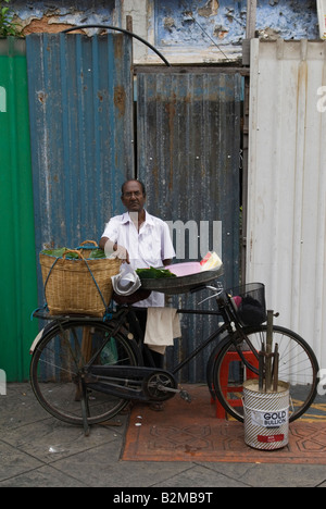 Malaysian venditore ambulante in Little India, Georgetown, Penang, Malaysia Foto Stock