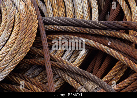 Close up della ruggine cavo in acciaio area industriale nel centro cittadino di Ballard Seattle nello Stato di Washington STATI UNITI D'AMERICA Foto Stock